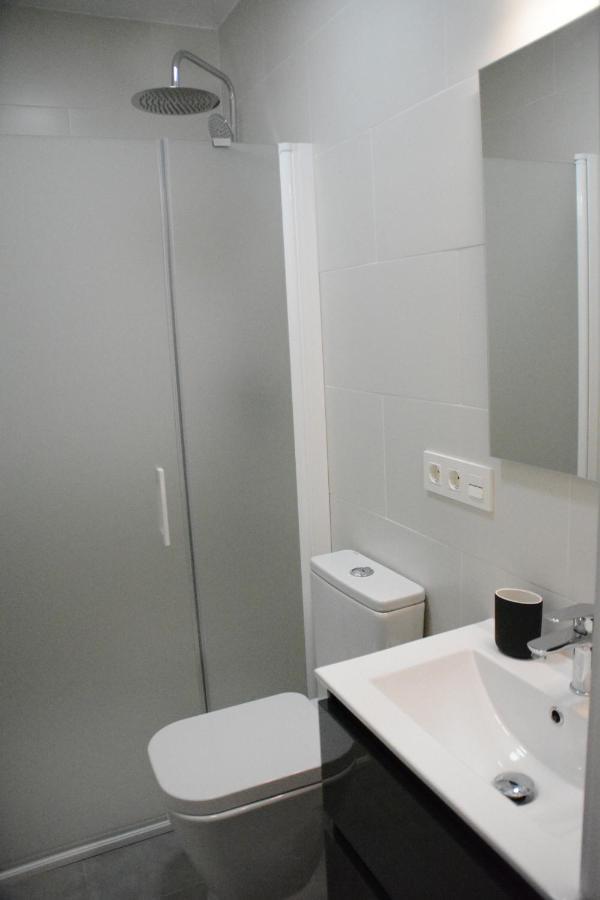 Luminoso Y Moderno Apartamento En El Centro Granada Esterno foto