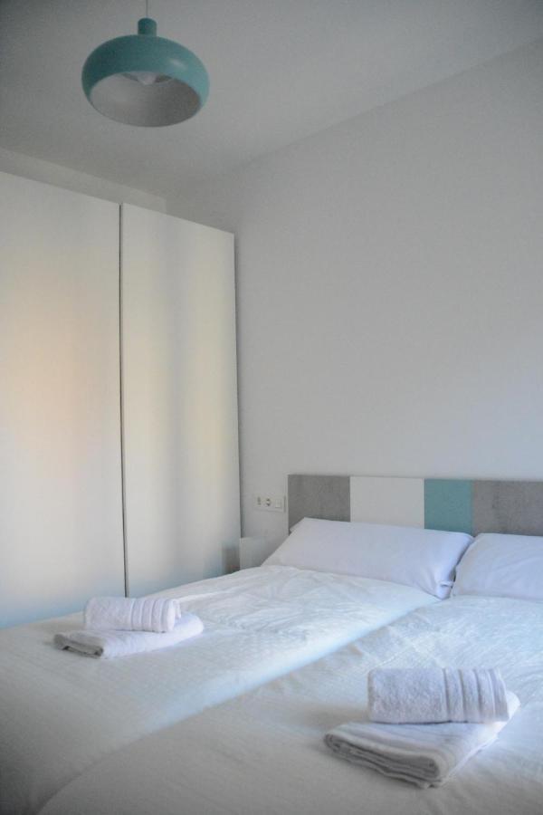 Luminoso Y Moderno Apartamento En El Centro Granada Esterno foto